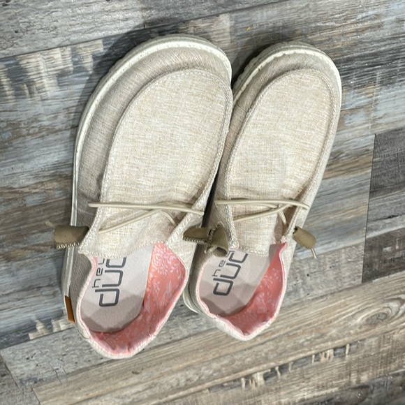 Youth hey dudes size 5 - Picture 1 of 3